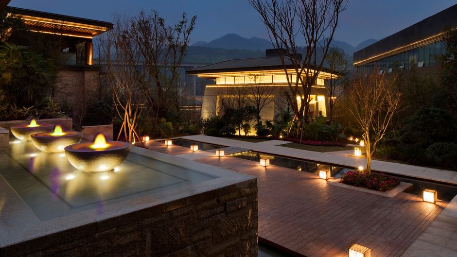 By-Spring Villa Exterior