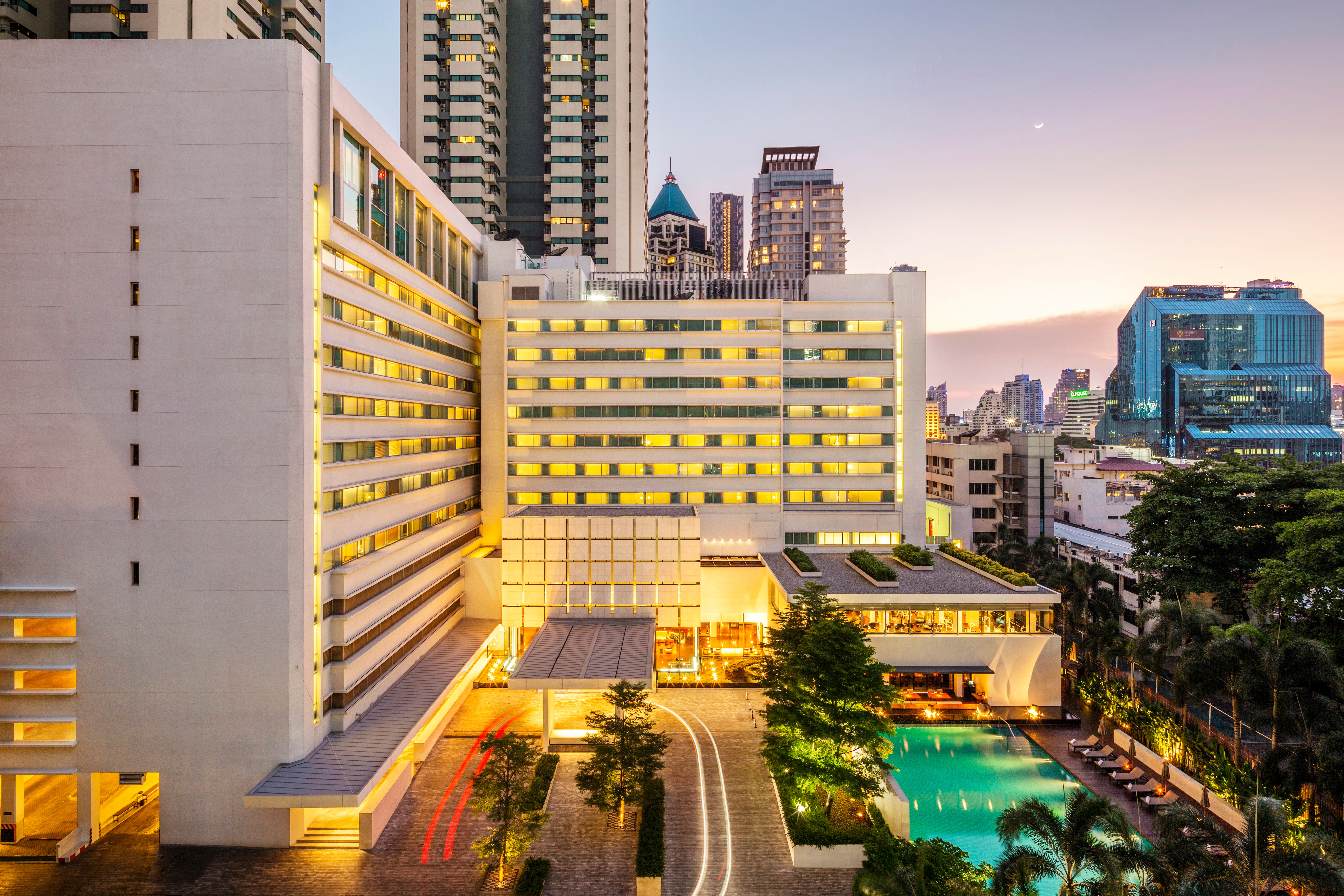 Como Metropolitan Bangkok Deluxe Bangkok Thailand Hotels Gds Reservation Codes Travel Weekly