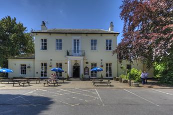 Elms Hotel - Good Night Inns