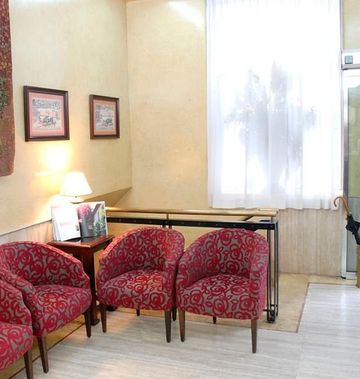 Reyes Catolicos Hotel