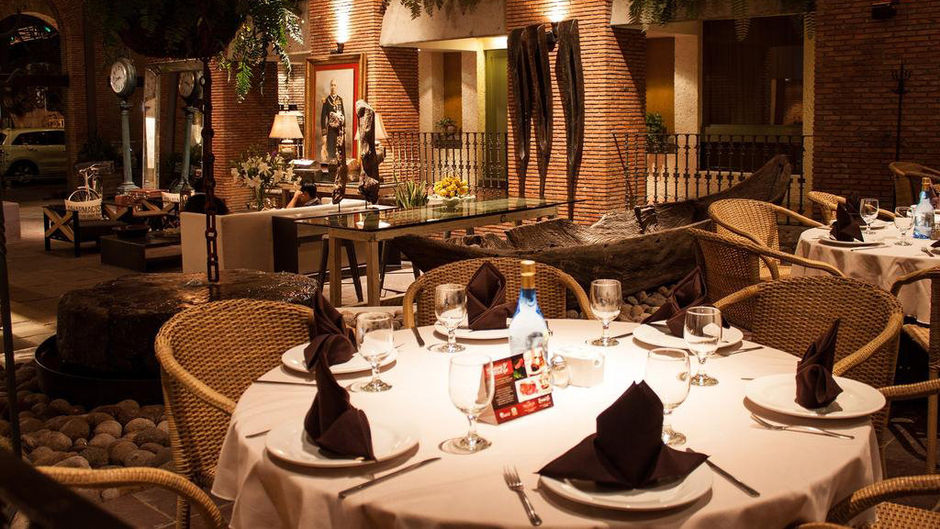 Hotel La Nueva Estancia Restaurant
