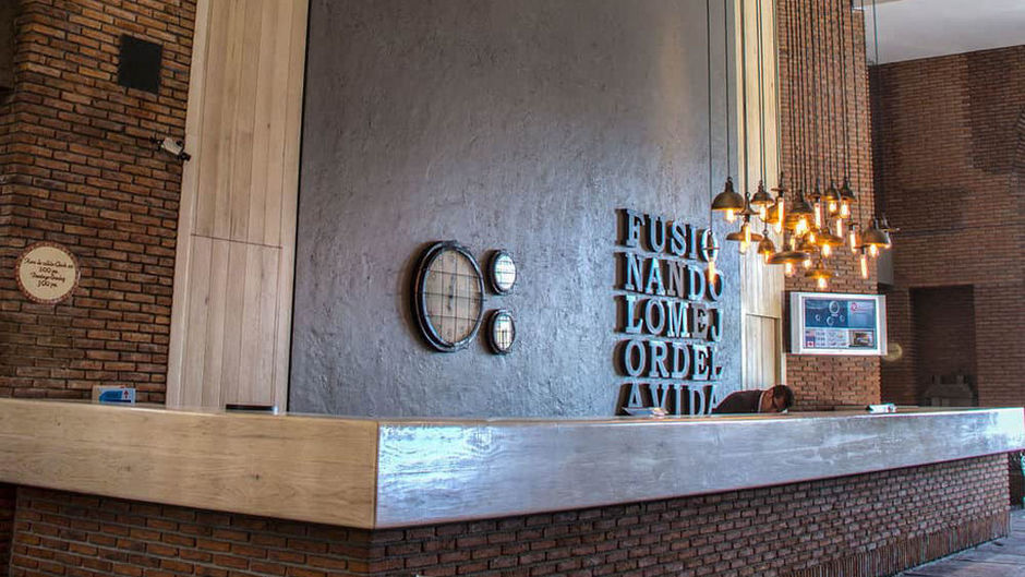 Hotel La Nueva Estancia Lobby