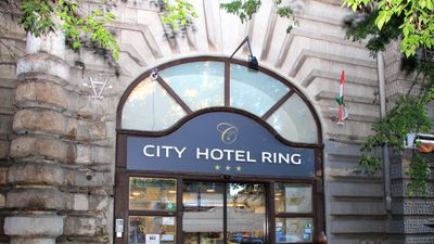 City Hotel Ring