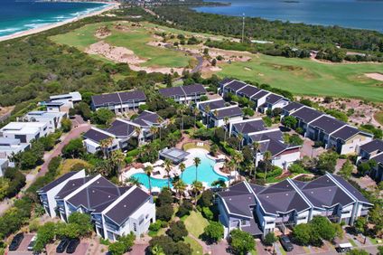 Pullman Magenta Shores Resort