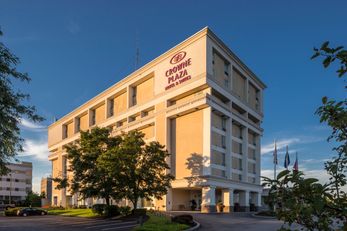 Crowne Plaza Suites Pittsburgh South