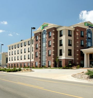 Holiday Inn Express Suites Marion