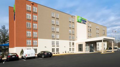 Holiday Inn Express & Sts College Park