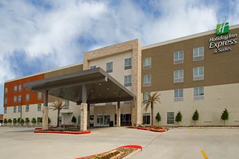 Holiday Inn Express/Suites Lake Charles