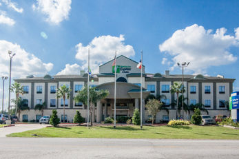 Holiday Inn Express & Suites Alvin