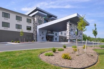 Holiday Inn Express/Suites Shippensburg