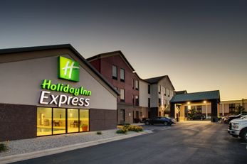 Holiday Inn Express & Suites Lebanon