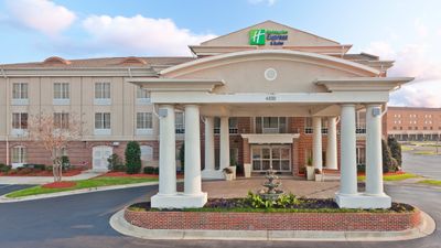 Holiday Inn Express & Suites