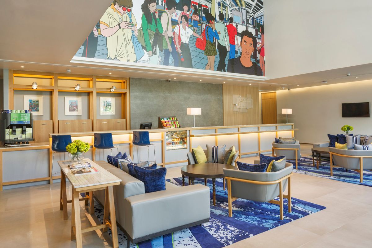 Holiday Inn Express Bangkok Sathorn First Class Bangkok Thailand Hotels Business Travel Hotels In Bangkok Business Travel News