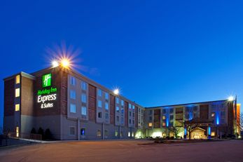 Holiday Inn Express Hotel & Suites