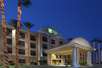 Holiday Inn Express & Suites Yuma