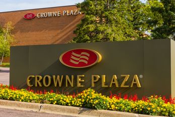 Crowne Plaza Hotel Minneapolis West