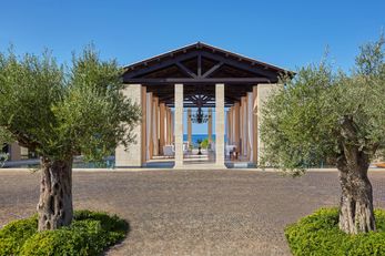 The Romanos, a Luxury Collection Resort