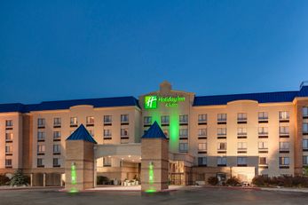 Holiday Inn Hotel & Suites
