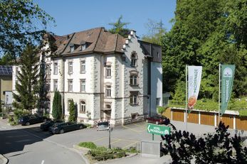 Promenade Hotel