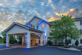 Holiday Inn Express & Suites Brattleboro