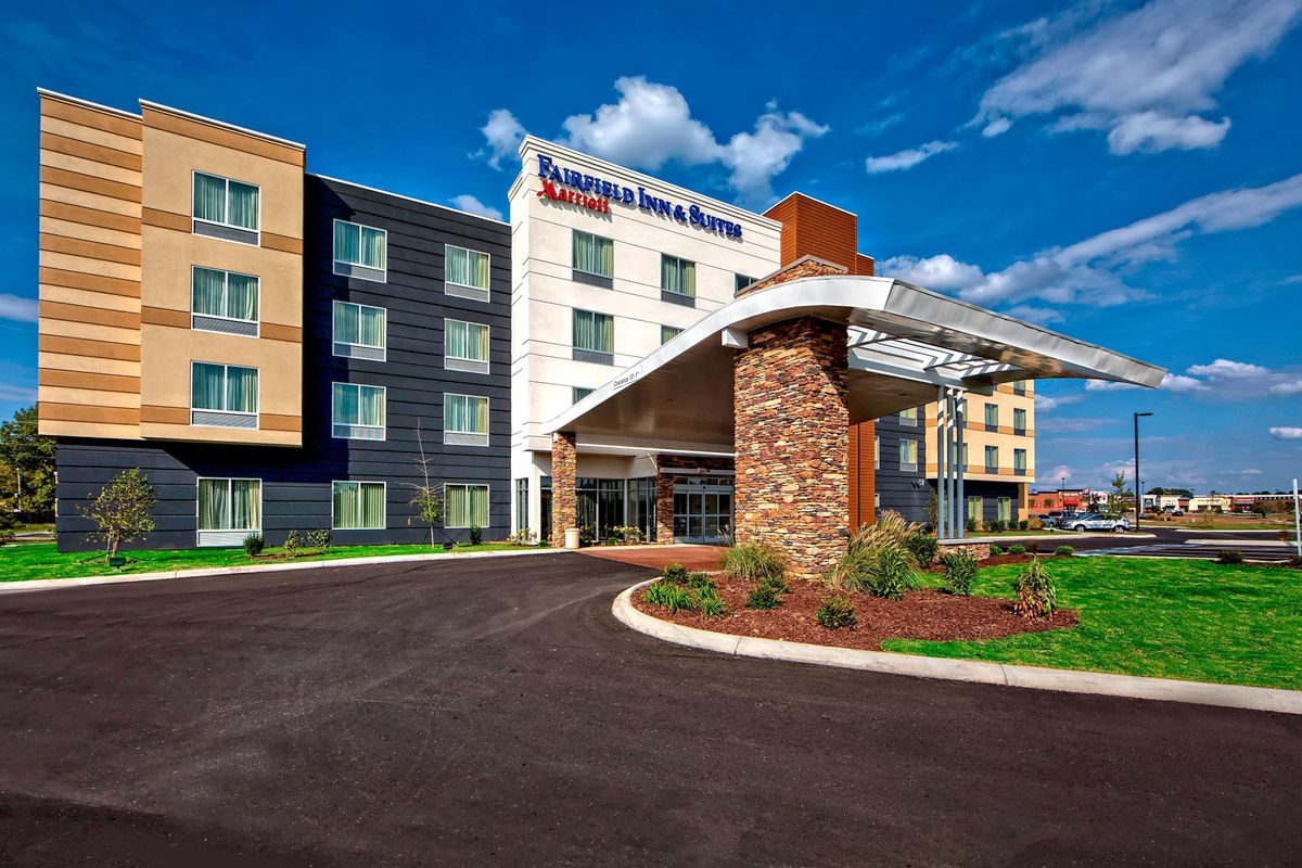 Fairfield Inn & Suites Jackson Tourist Class Jackson, TN Hotels GDS