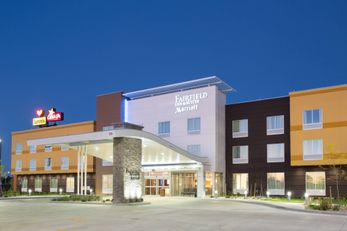Fairfield Inn & Suites Burlington