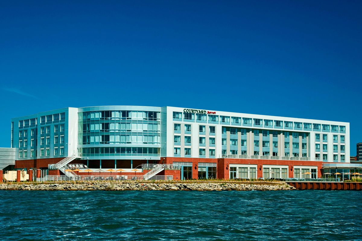 Courtyard by Marriott Erie Bayfront Images & Videos First Class Erie