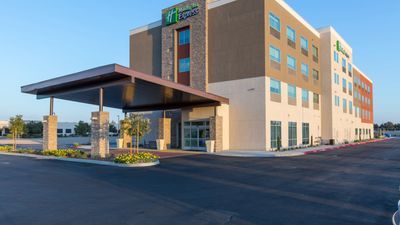 Holiday Inn Express Visalia