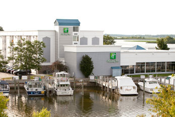 Holiday Inn Grand Haven Waterfront