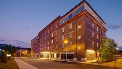 Courtyard Keene Downtown