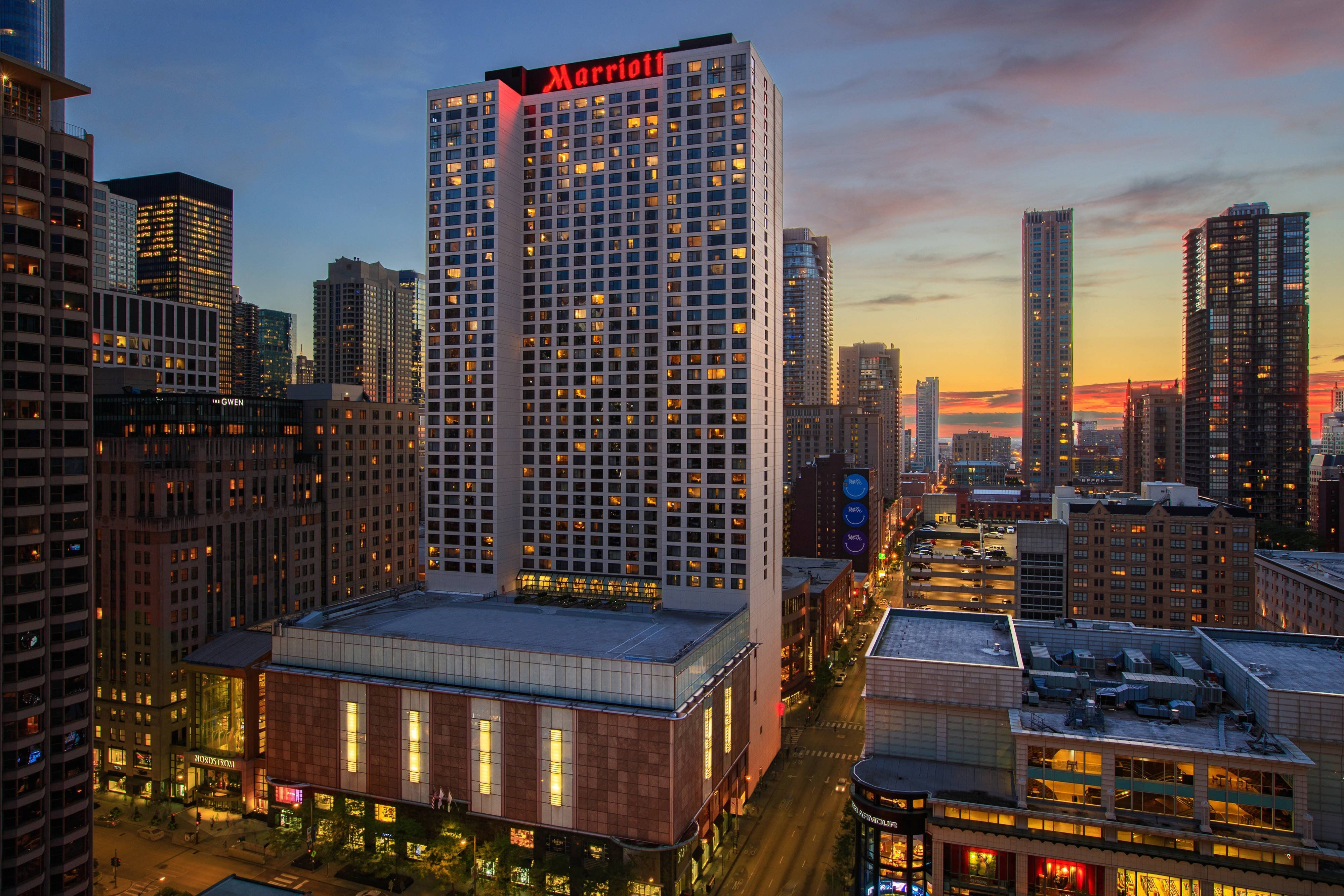 Chicago Marriott Dtwn Magnificent Mile Chicago IL Hotels First Class 