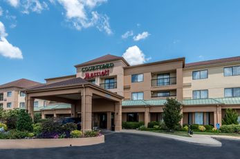 Courtyard Tupelo