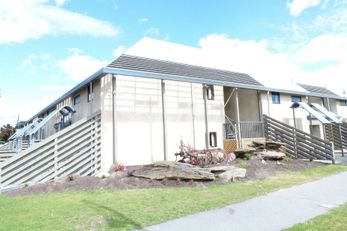 Centennial Court Motor Inn