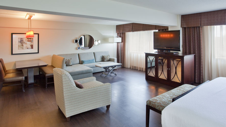 Holiday Inn Virginia Beach Norfolk Hotel Virginia Beach Va Meeting Rooms Event Space Meetings Conventions Asia