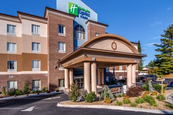 Holiday Inn Express Suites Wytheville