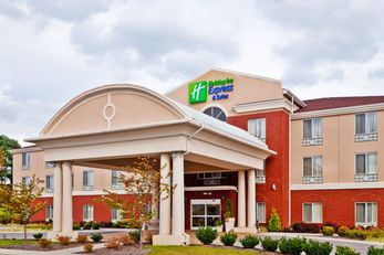 Holiday Inn Express Hotel & Suites