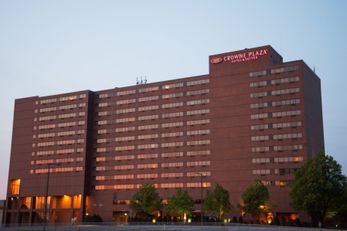 Crowne Plaza Hotel Minneapolis Intl Arpt