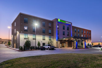 Holiday Inn Express & Suites Fort Worth
