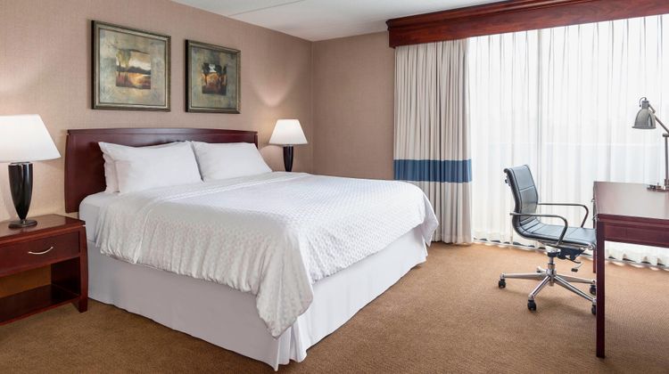 Four Points by Sheraton at O'Hare Suite