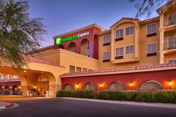 Holiday Inn Express & Sts Mesquite