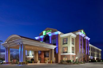 Holiday Inn Express Hotel & Suites