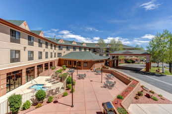 Holiday Inn Express & Suites