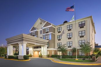 Holiday Inn Express Byron