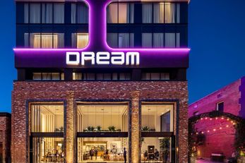 Dream Hollywood Hotel