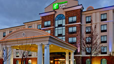 Holiday Inn Express Nashville-Opryland