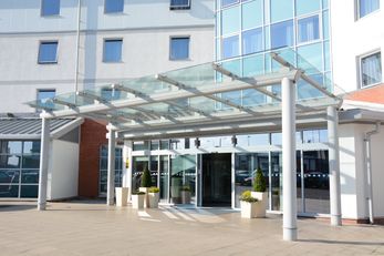 Holiday Inn Express Leigh Sports Village