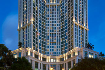 Grand Copthorne Waterfront Hotel