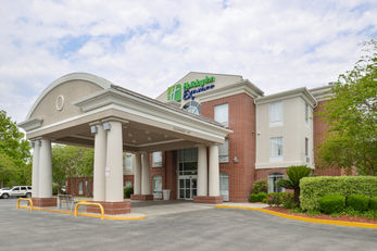 Holiday Inn Express & Suites Lafayette