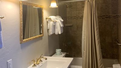 Riverside Hot Springs Inn & Spa
