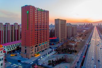 Holiday Inn Express Yinchuan Downtown